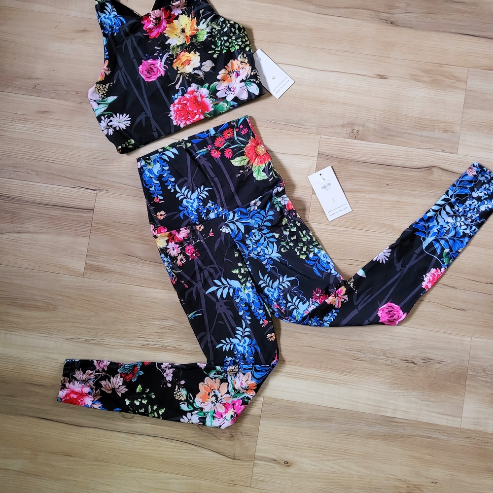 Emily Hsu Black Floral Active Leggings and Crop Top Set - Multicolor Floral